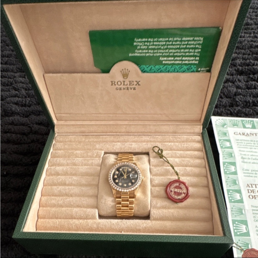 Men’s Gold 36mm President Rolex Diamond Bezel